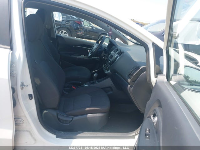 KIA Rio 2017 KNADM4A34H6100243 Image 5