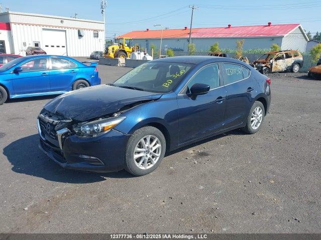 Mazda pe 2018 3MZBN1V71JM256021 Image 2