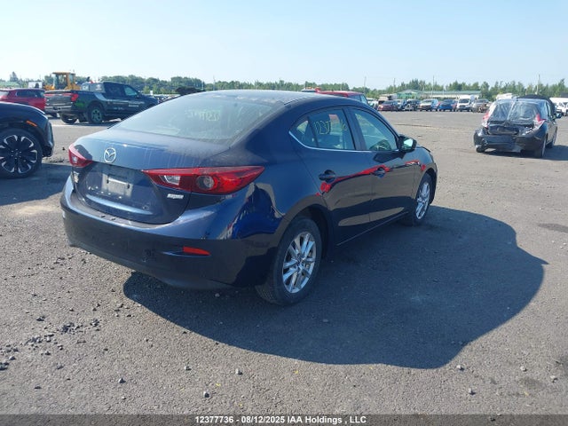 Mazda pe 2018 3MZBN1V71JM256021 Image 4