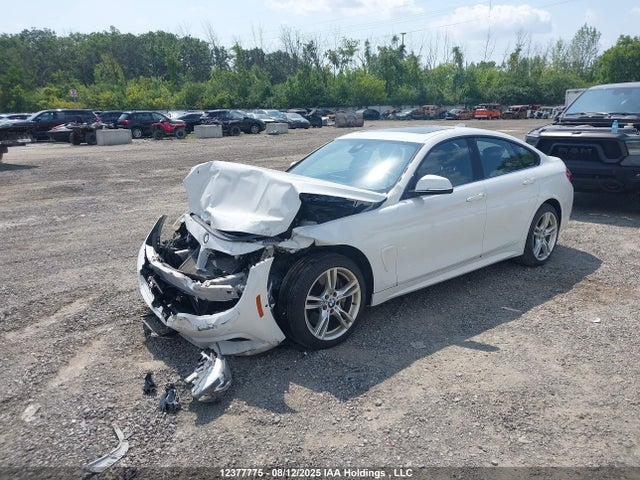 BMW 2019 2019 WBA4J3C51KBL06779 Image 2