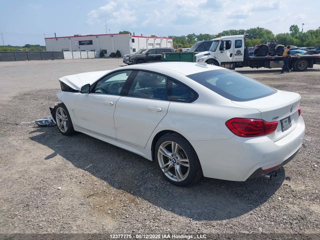 BMW 2019 2019 WBA4J3C51KBL06779 Image 3