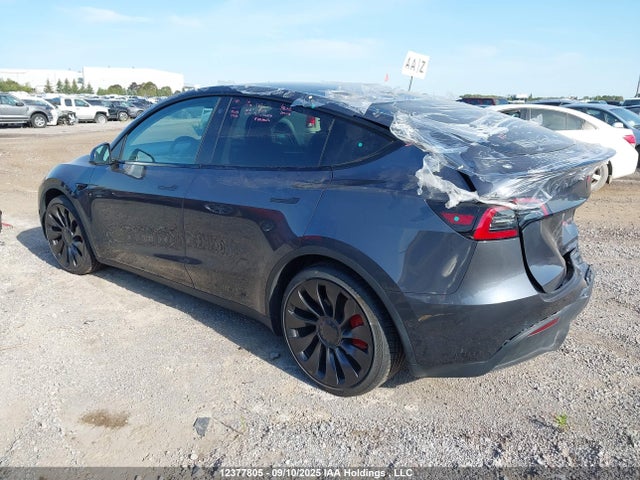 7SAYGDEF1NF546966 Tesla Model Y
