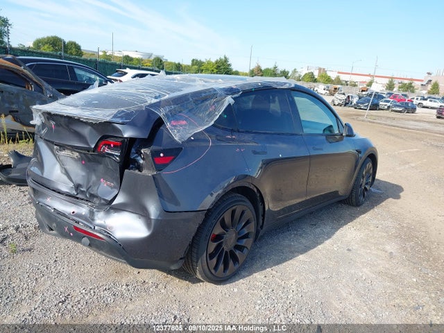 7SAYGDEF1NF546966 Tesla Model Y