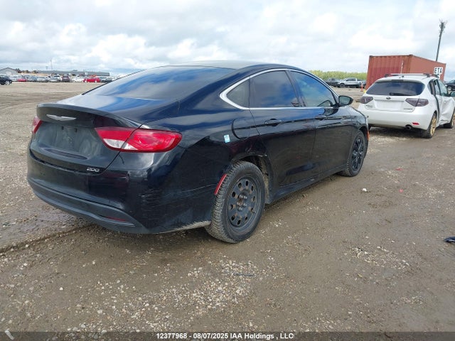 1C3CCCFB7FN715002 Chrysler 2015