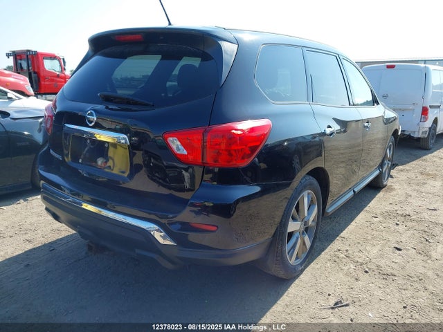 Nissan 2017 2017 5N1DR2MN2HC666792 Image 4