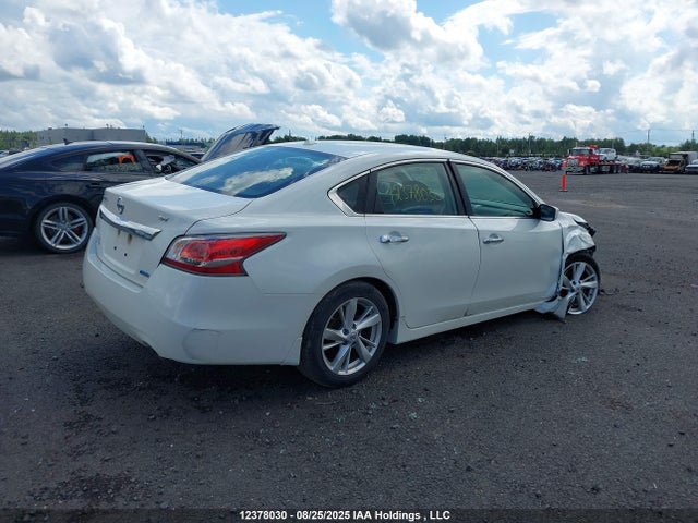 Aukcja sprzedaży 2015 Nissan Altima 2.5/s/sv/sl, vin: 1N4AL3AP0FN330327, numer aukcji: 12378030