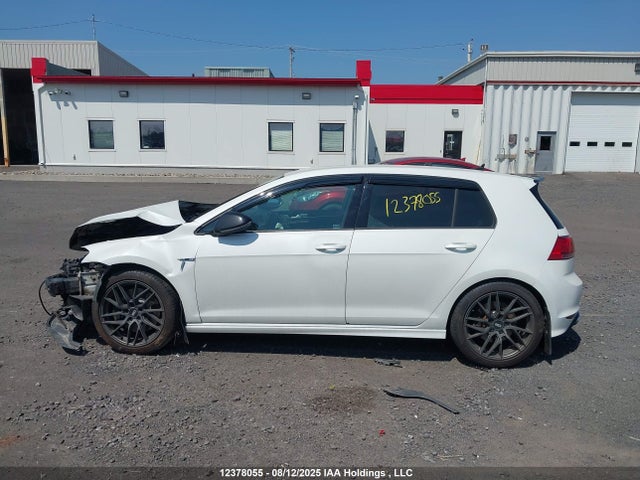 WVWUF7AU2GW224257 Volkswagen 2.0t
