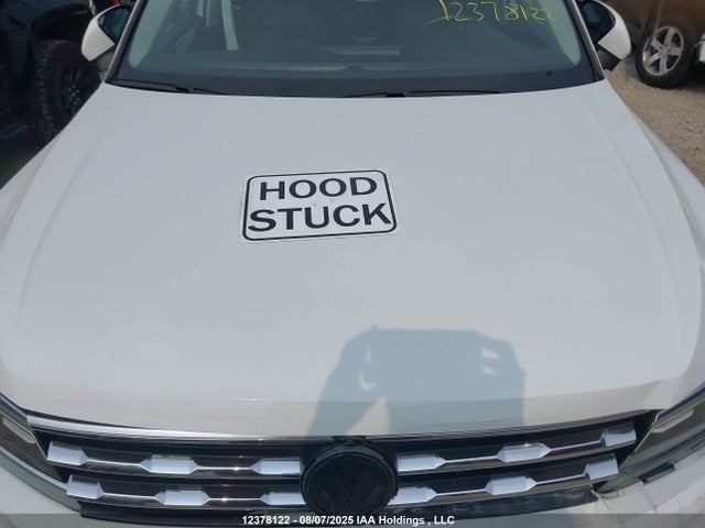 3VV4B7AXXJM095585 Volkswagen Tiguan