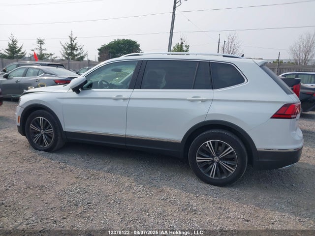 3VV4B7AXXJM095585 Volkswagen Tiguan