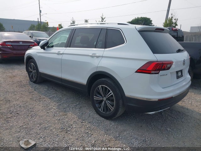 3VV4B7AXXJM095585 Volkswagen Tiguan