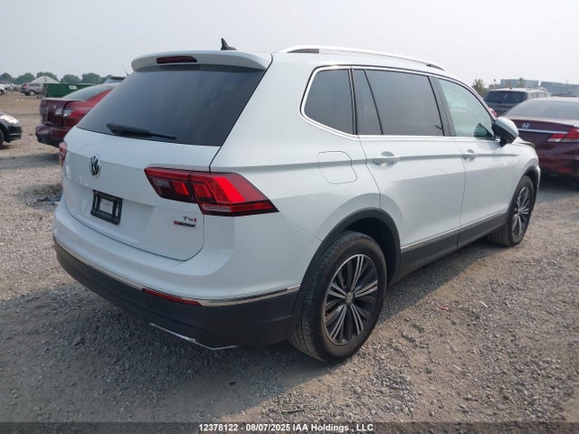 3VV4B7AXXJM095585 Volkswagen Tiguan