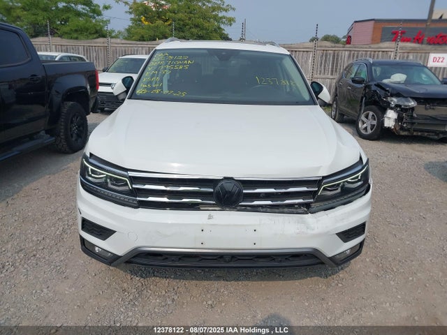 3VV4B7AXXJM095585 Volkswagen Tiguan