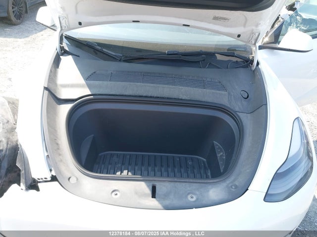 7SAYGDEF3NF415313 Tesla Model Y