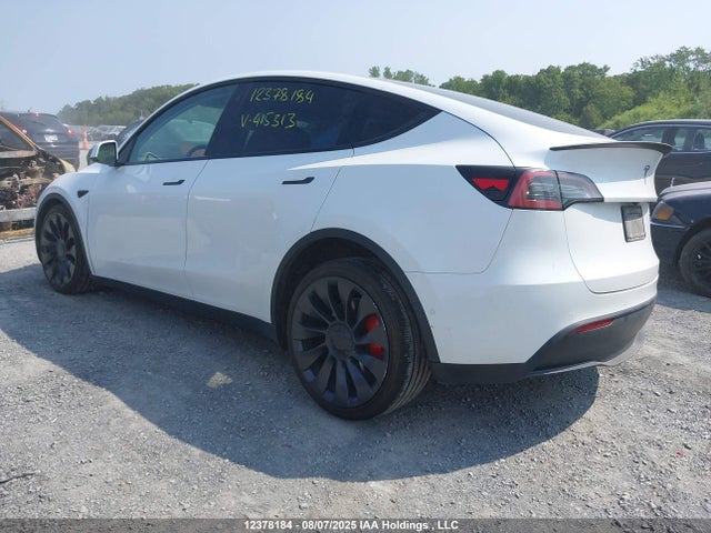 7SAYGDEF3NF415313 Tesla Model Y