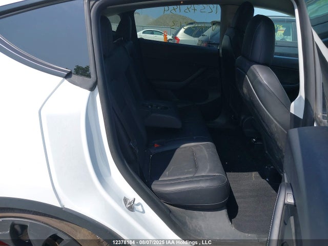 7SAYGDEF3NF415313 Tesla Model Y