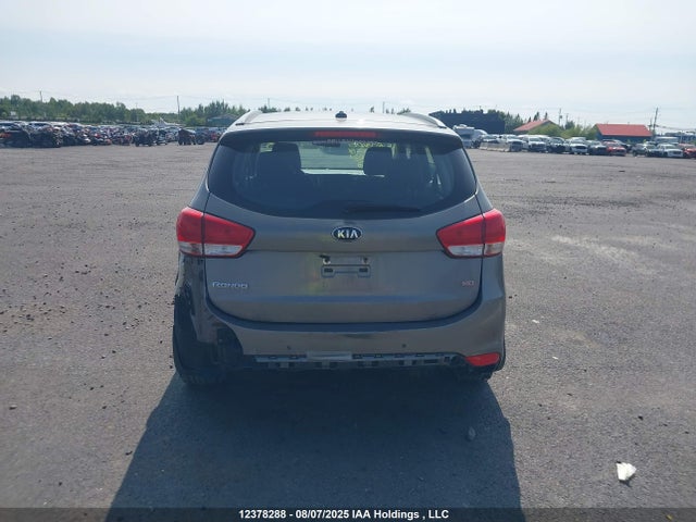 12378288 :رقم المزاد ، KNAHT8A38F7122328 vin ، 2015 Kia Rondo مزاد بيع