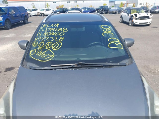 12378288 :رقم المزاد ، KNAHT8A38F7122328 vin ، 2015 Kia Rondo مزاد بيع