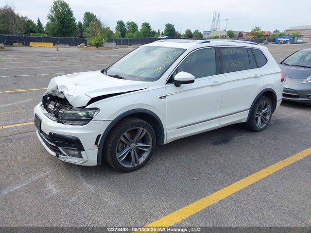 3VV4B7AX6KM181719 Volkswagen Tiguan