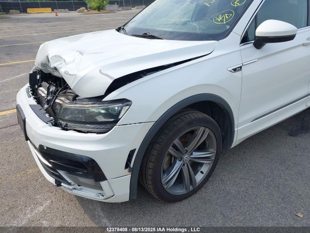 3VV4B7AX6KM181719 Volkswagen Tiguan