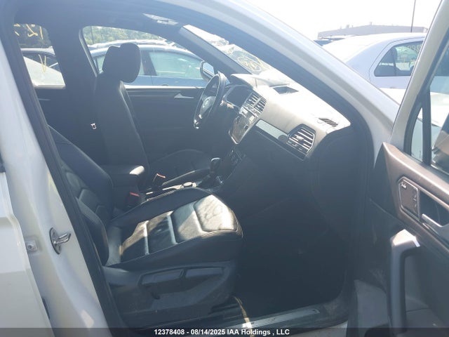 3VV4B7AX6KM181719 Volkswagen Tiguan