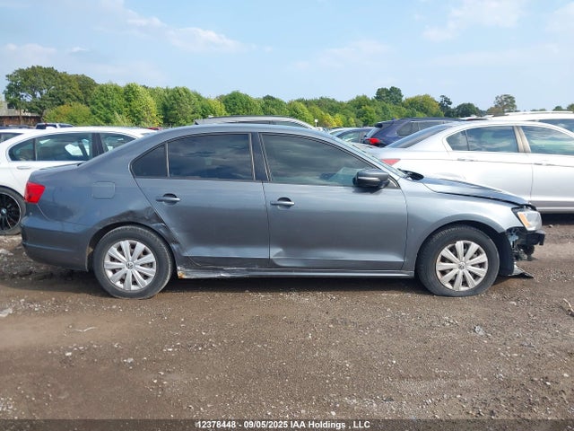 3VW2K7AJ2EM243412 Volkswagen Jetta