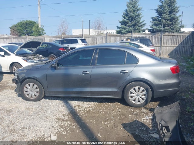 3VW2K7AJ2EM243412 Volkswagen Jetta