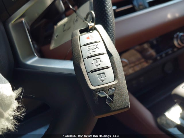 JA4J4WA81SZ612846 Mitsubishi Outlander