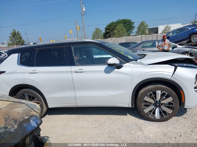 JA4J4WA81SZ612846 Mitsubishi Outlander