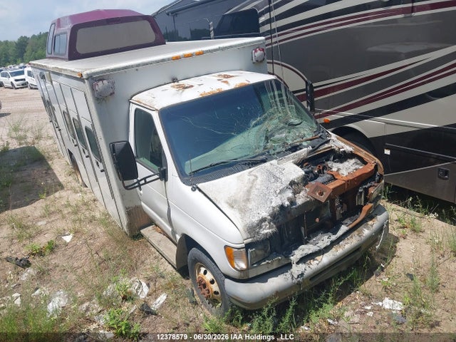 12378579 :رقم المزاد ، 1FDXE45F62HB61523 vin ، 2002 Ford E450 E-super Duty Cutaway مزاد بيع