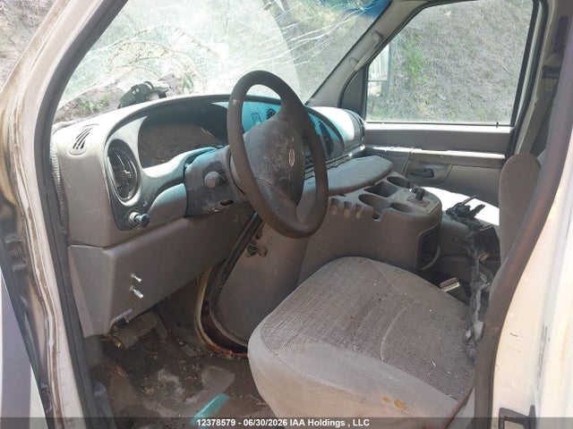 12378579 :رقم المزاد ، 1FDXE45F62HB61523 vin ، 2002 Ford E450 E-super Duty Cutaway مزاد بيع