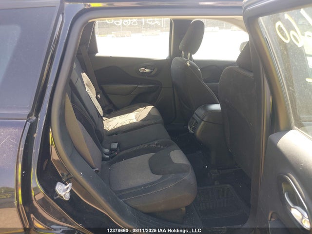 1C4PJLAB3GW128415 Jeep Cherokee