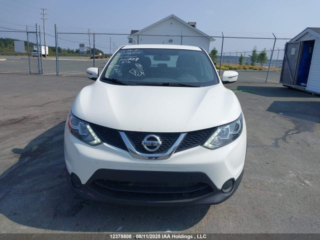 JN1BJ1CP3JW104729 Nissan 2018