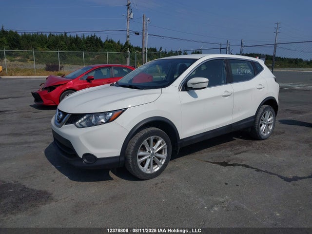 JN1BJ1CP3JW104729 Nissan 2018