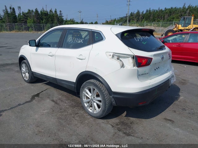 JN1BJ1CP3JW104729 Nissan 2018