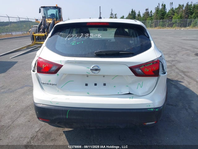 JN1BJ1CP3JW104729 Nissan 2018