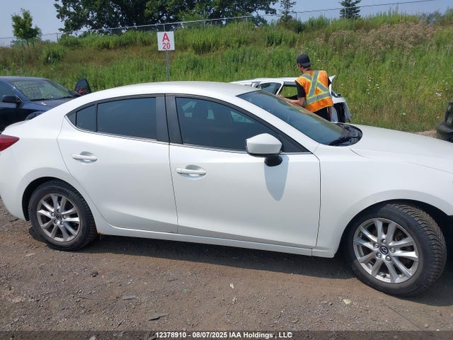 JM1BM1V73E1174672 Mazda pe