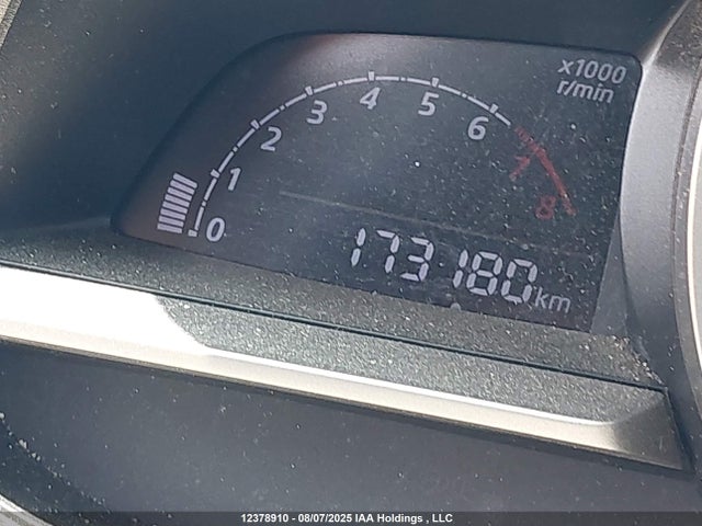 JM1BM1V73E1174672 Mazda pe