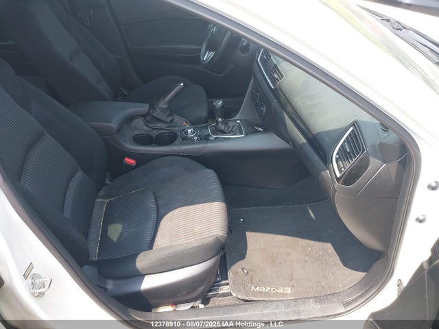 JM1BM1V73E1174672 Mazda pe