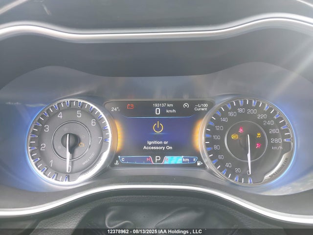 1C3CCCCG5GN186988 Chrysler 2016