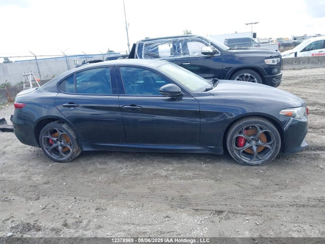 Alfa Romeo giulia (952) 2017 ZARFAEEN1H7550745 Image 12