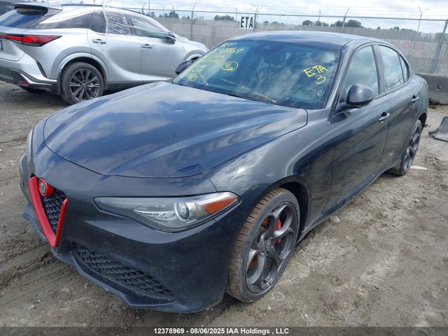 Alfa Romeo giulia (952) 2017 ZARFAEEN1H7550745 Image 2