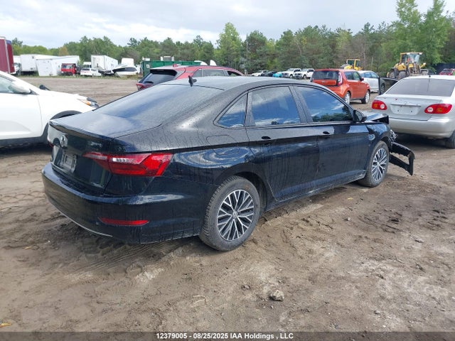 3VWN57BU6MM029857 Volkswagen tsi