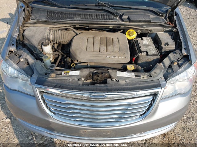 2C4RC1CG2GR206966 Chrysler Town and Country