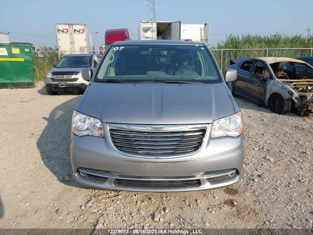 2C4RC1CG2GR206966 Chrysler Town and Country