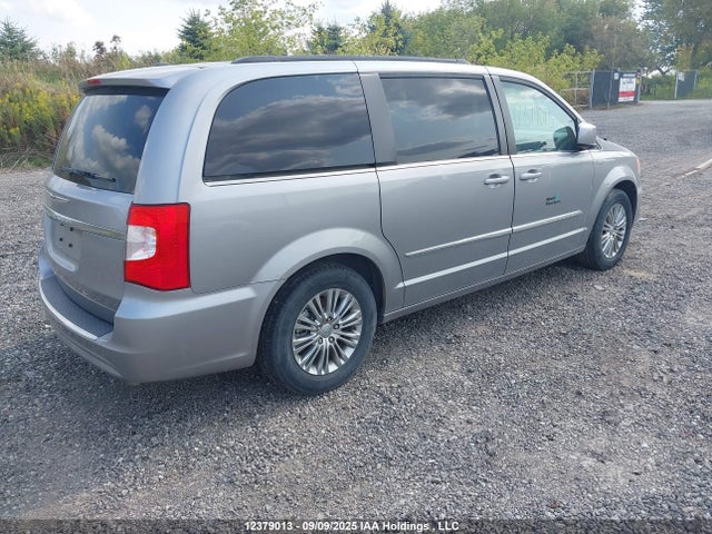 2C4RC1CG2GR206966 Chrysler Town and Country