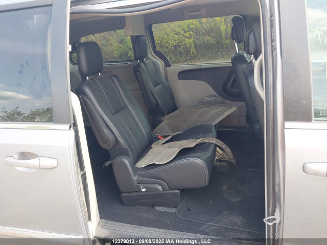 2C4RC1CG2GR206966 Chrysler Town and Country