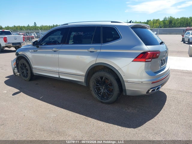 3VV4B7AX2NM063378 Volkswagen Tiguan