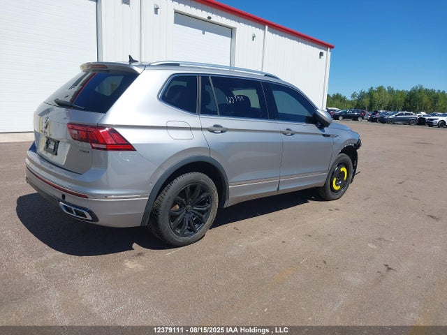 3VV4B7AX2NM063378 Volkswagen Tiguan