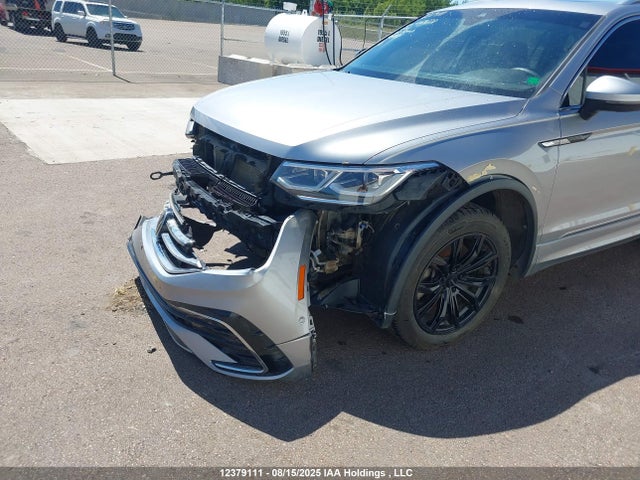 3VV4B7AX2NM063378 Volkswagen Tiguan