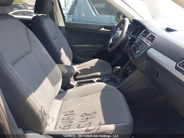 2019 Volkswagen Tiguan Trendline მანქანა იყიდება აუქციონზე, vin: 3VV0B7AX7KM159548, აუქციონის ნომერი: 12379173